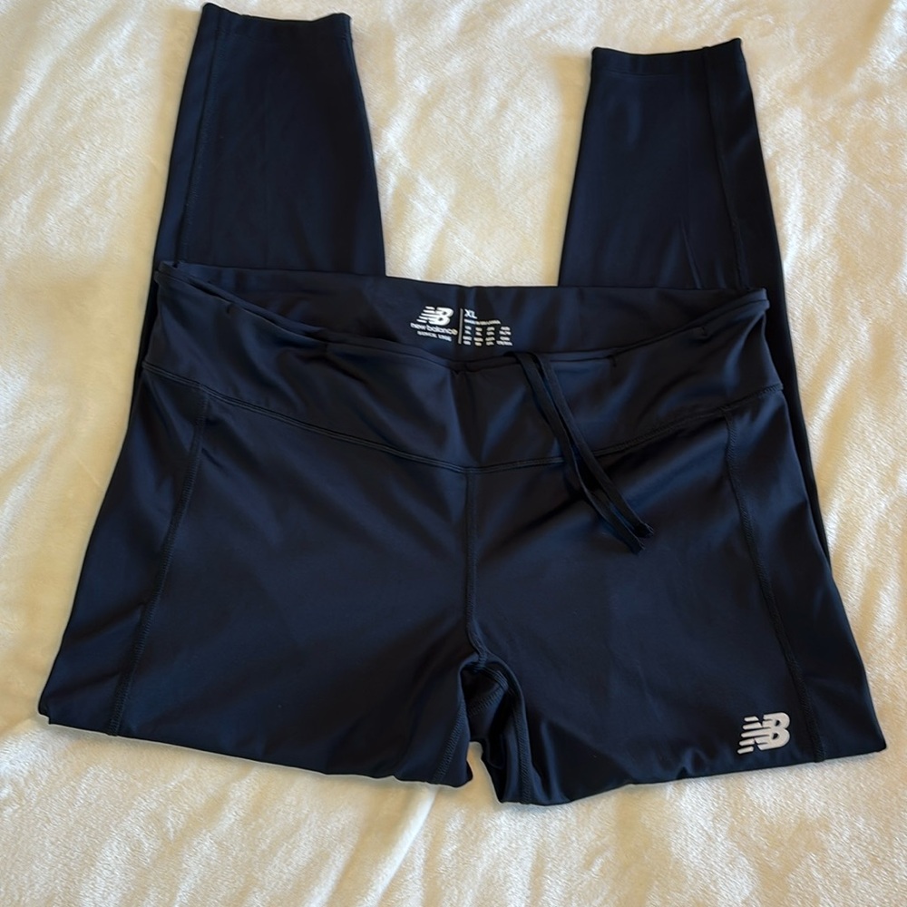 Women's NEW BALANCE Black Workout Yoga Capris - Size XL NBDry
